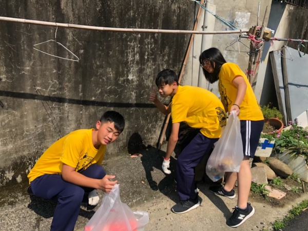 南投縣爽文國中資訊網